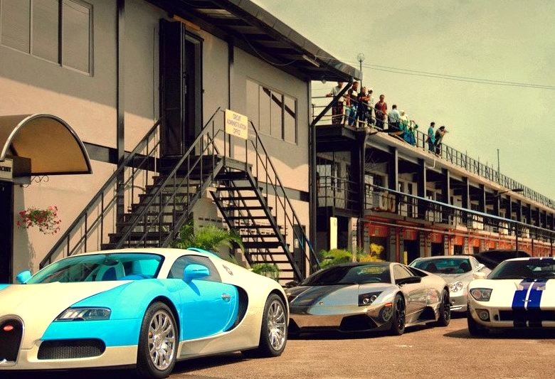 Bugatti Veyron, Lamborghini Murcielago, Mercedes Benz McLaren SLR and Ford GT