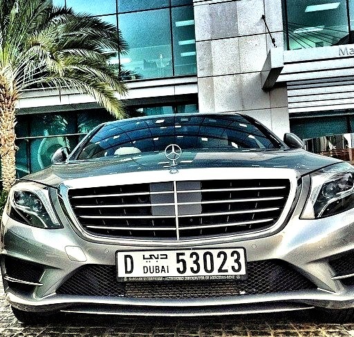 Mercedes-Benz S 500 (Instagram @mercedesbenzme)